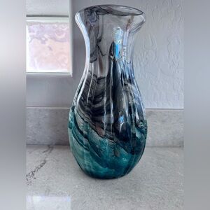 Beautiful Elegant Swirled Glass Vase